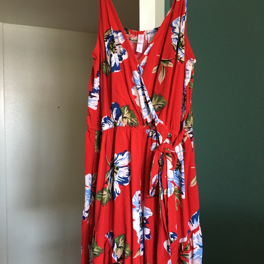 Xhilaration red floral romper